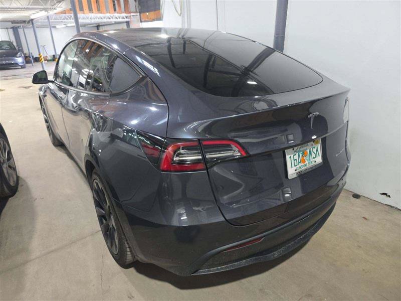 Used 2021 Tesla Model Y Long Range AWD/4WD image 3