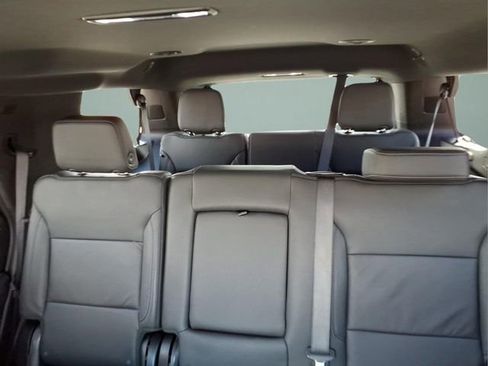 Used 2025 Chevrolet Tahoe LT AWD/4WD image 16
