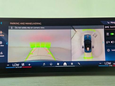 Used 2026 BMW 430i Convertible image 47