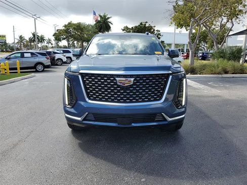 Certified 2025 Cadillac Escalade Premium Luxury image 26