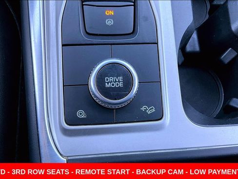 Used 2022 Ford Explorer XLT w/ Equipment Group 202A AWD/4WD image 15