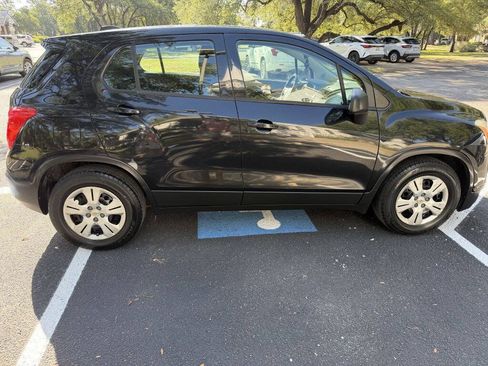 Used 2016 Chevrolet Trax LS FWD image 6