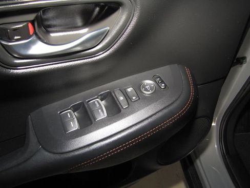 Certified 2024 Honda HR-V Sport image 10