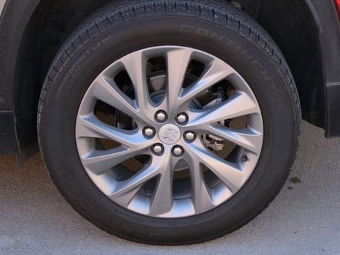 Used 2025 Buick Enclave Preferred image 29