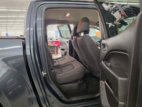 Used 2017 Chevrolet Colorado LT w/ LT Convenience Package AWD/4WD image 11