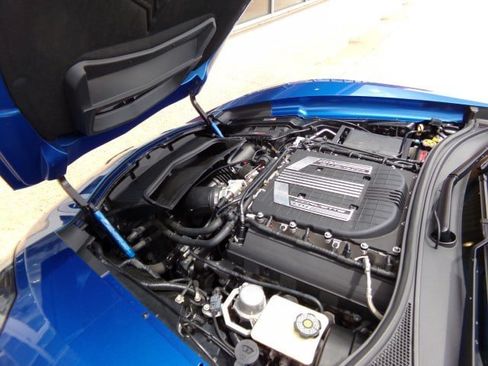 Used 2016 Chevrolet Corvette Z06 w/ 3LZ Preferred Equipment Group RWD image 13