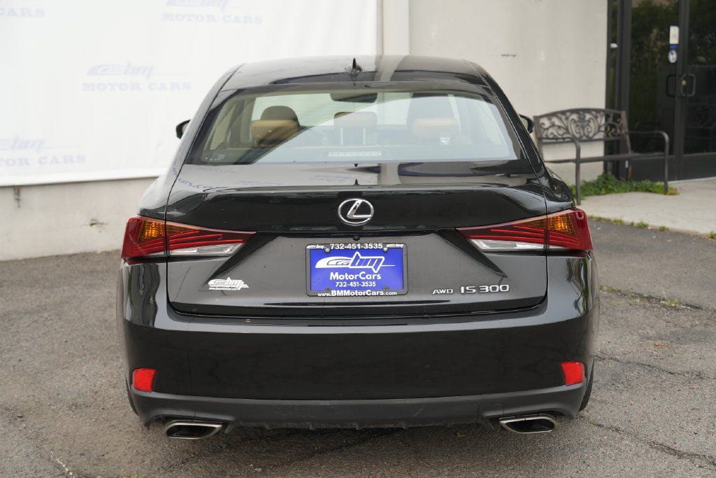 Used 2018 Lexus IS 300 AWD w/ Comfort Package image 6