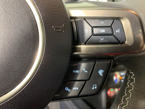 Used 2020 Ford Mustang Shelby GT500 w/ Carbon Fiber Track Pack image 23