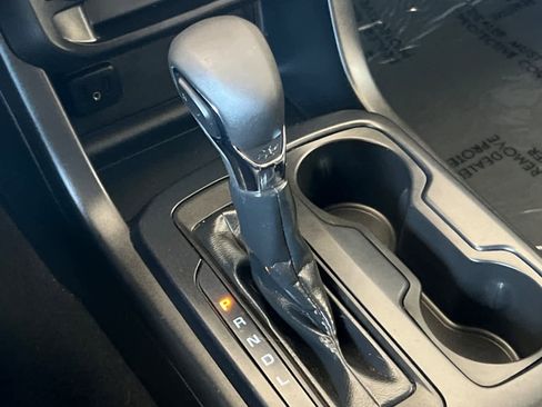 Used 2022 Chevrolet Colorado W/T image 21