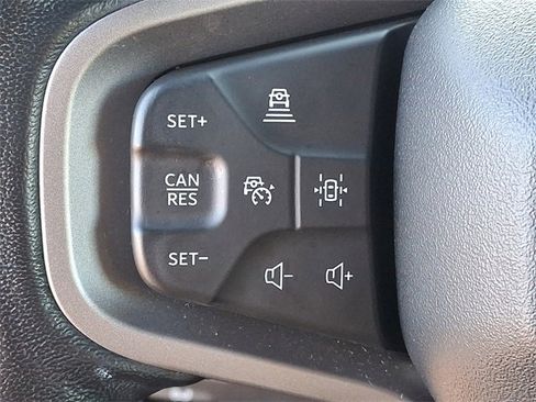 Used 2021 Ford Bronco Badlands image 17