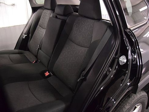 Used 2022 Toyota RAV4 XLE AWD/4WD image 31