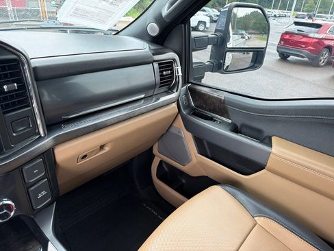Used 2023 Ford F450 Lariat w/ Lariat Ultimate Package AWD/4WD image 23