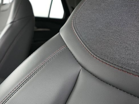 Used 2025 Ford Explorer Active w/ Active Comfort Package image 13