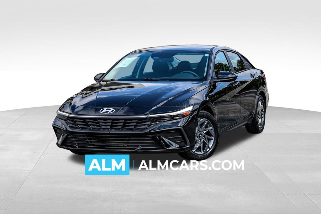 Used 2024 Hyundai Elantra SEL FWD image 1
