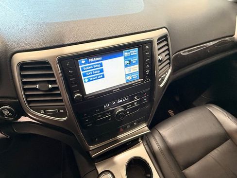 Used 2012 Jeep Grand Cherokee Laredo AWD/4WD image 21