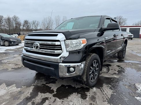 Used 2016 Toyota Tundra SR5 image 1