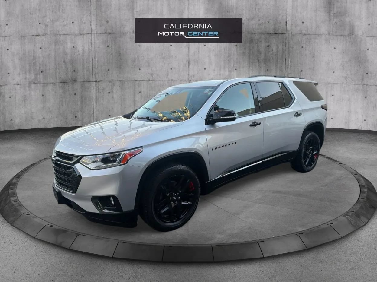 Used 2018 Chevrolet Traverse Premier w/ Redline Edition FWD image 3