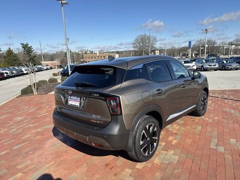 Used 2025 Nissan Kicks SR w/ Interior Electronics Package AWD/4WD image 36