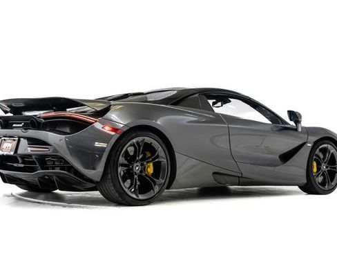 Used 2020 McLaren 720S Spider RWD image 4