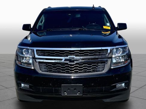 Used 2017 Chevrolet Tahoe LT w/ Luxury Package RWD image 4