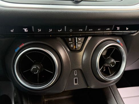 Used 2021 Chevrolet Blazer LT FWD image 36