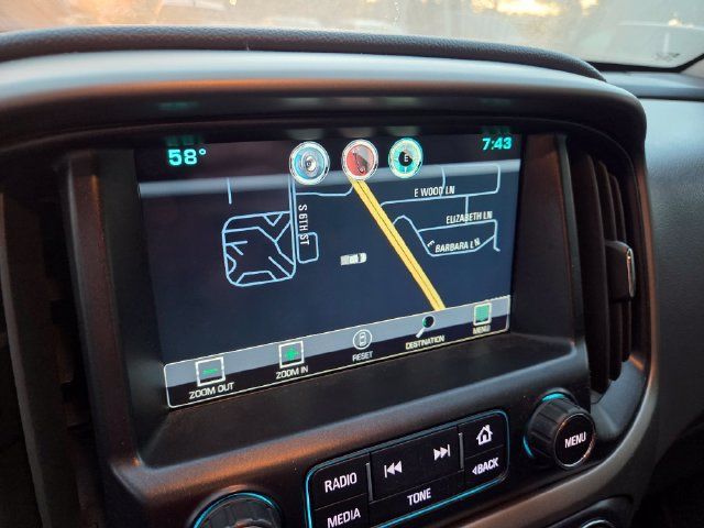 Used 2015 Chevrolet Colorado Z71 AWD/4WD image 16