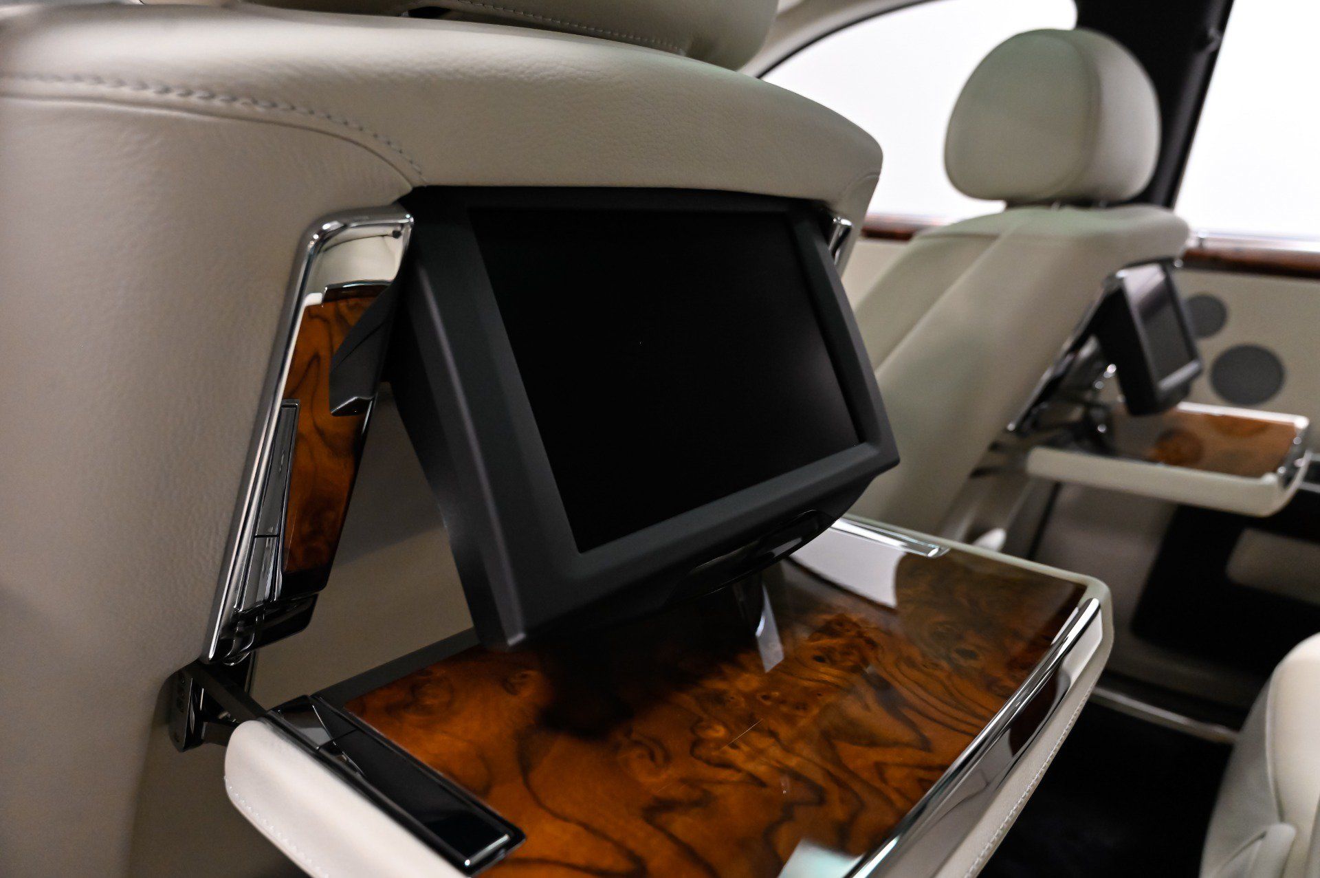 Used 2012 Rolls-Royce Ghost RWD image 44