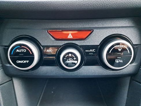 Used 2020 Subaru Impreza 2.0i Limited image 22