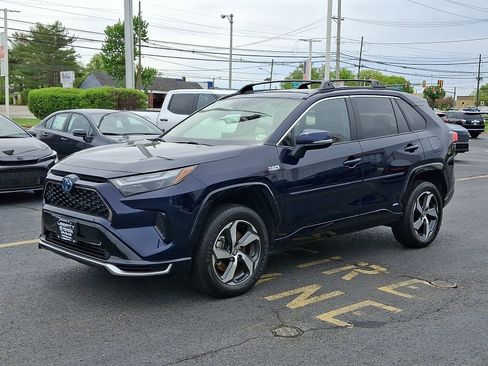 Used 2023 Toyota RAV4 SE w/ Weather & Moonroof Package AWD/4WD image 3