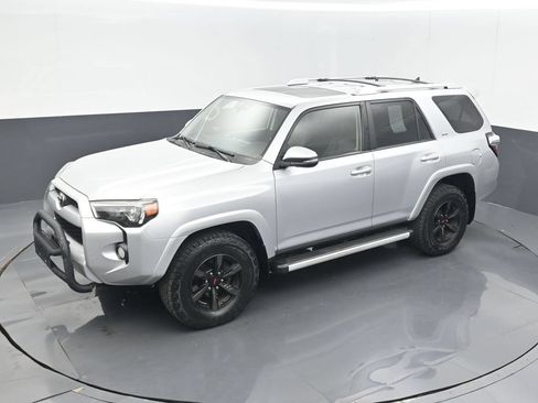 Used 2015 Toyota 4Runner SR5 Premium AWD/4WD image 9