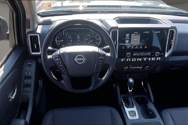 Certified 2026 Nissan Frontier SV w/ Tow Package AWD/4WD image 5