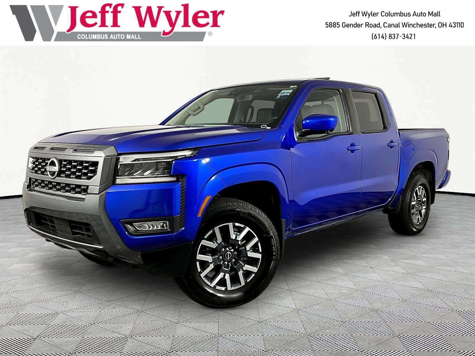 Used 2025 Nissan Frontier SL AWD/4WD image 1