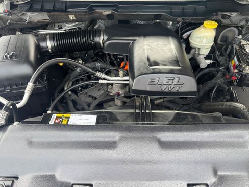Used 2017 RAM 1500 Express AWD/4WD image 35