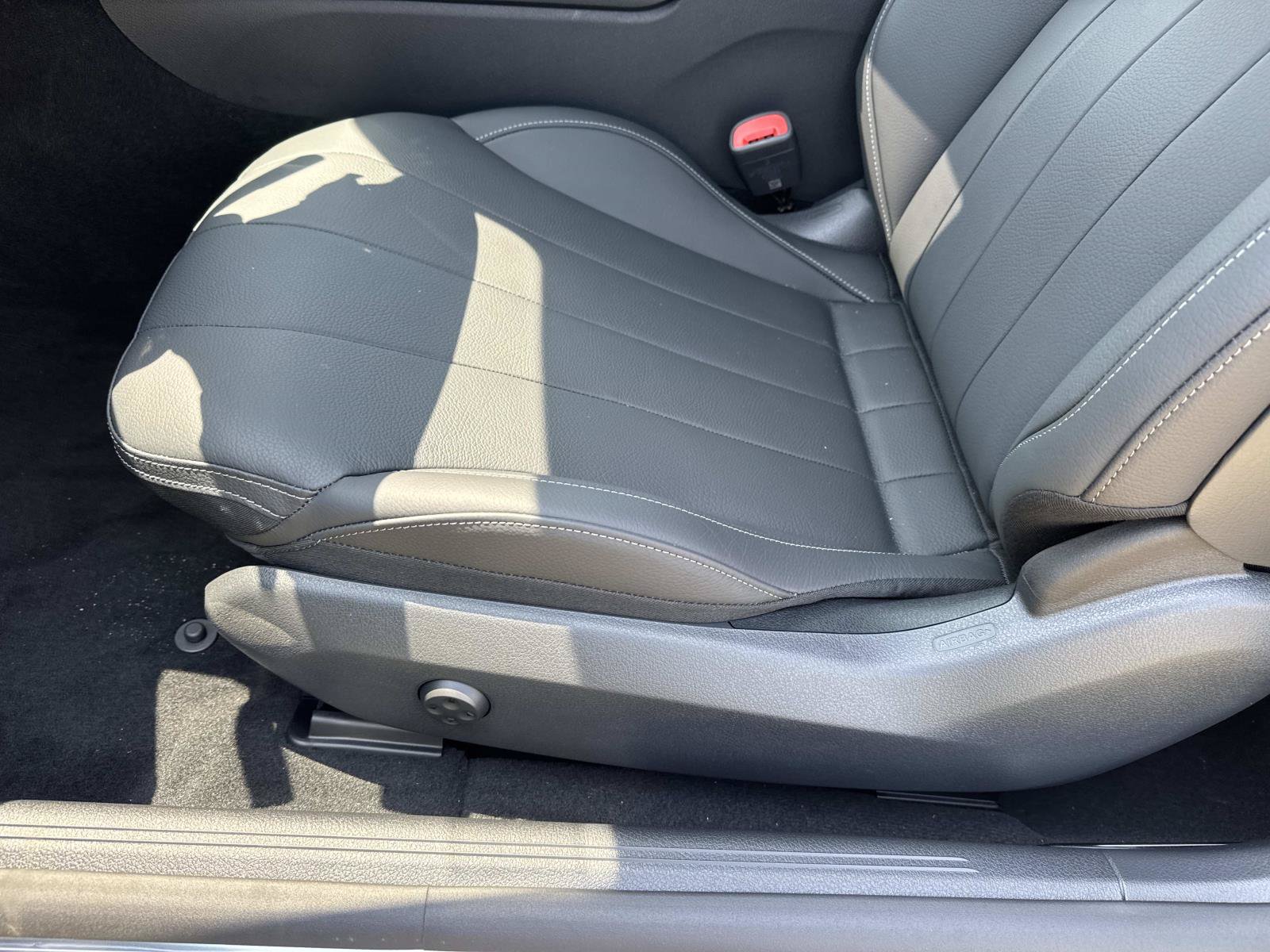New 2026 Mercedes-Benz CLE 450 4MATIC Coupe image 10