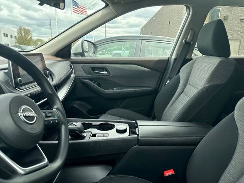 Used 2022 Nissan Rogue SV AWD/4WD image 31
