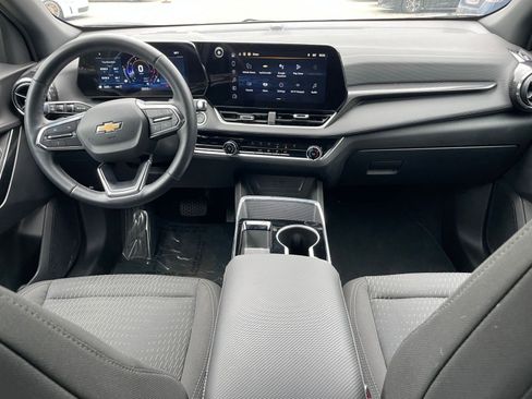 Used 2025 Chevrolet Equinox LT image 40