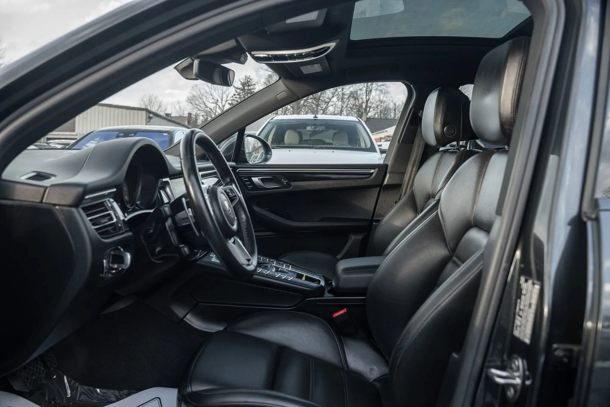Used 2020 Porsche Macan S AWD/4WD image 7