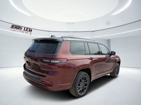 New 2026 Jeep Grand Cherokee L Summit w/ Obsidian Package AWD/4WD image 3