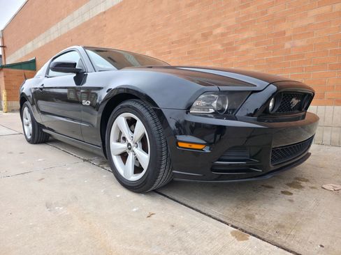 Used 2014 Ford Mustang GT image 4