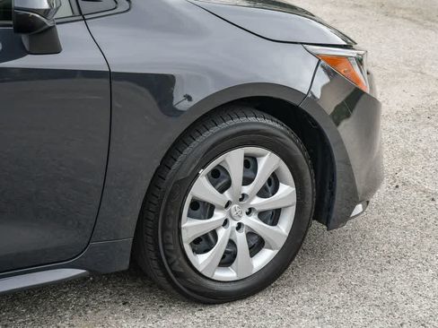 Used 2024 Toyota Corolla LE FWD image 11