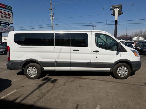 Used 2016 Ford Transit 350 XLT image 4