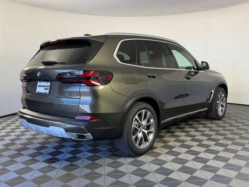 Used 2026 BMW X5 xDrive40i w/ Climate Comfort Package image 8