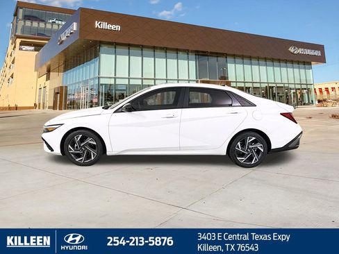 Used 2025 Hyundai Elantra Sport image 5