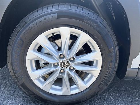 Certified 2023 Toyota Corolla Cross LE FWD image 8