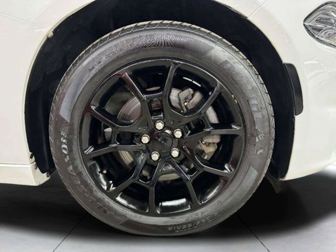 Used 2017 Dodge Charger SXT w/ AWD Plus Group image 59