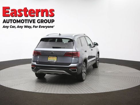 Used 2024 Volkswagen Taos SE FWD image 37