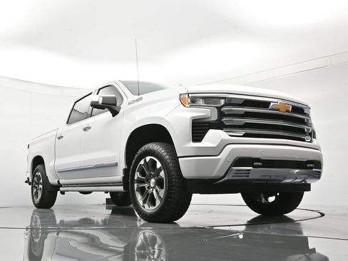 Certified 2024 Chevrolet Silverado 1500 High Country w/ High Country Premium Package image 39