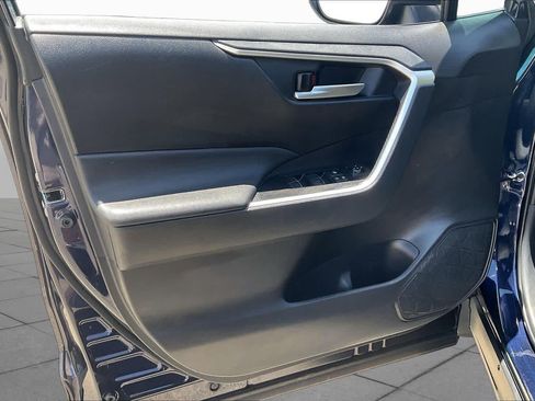 Used 2025 Toyota RAV4 XLE w/ Convenience Package FWD image 21