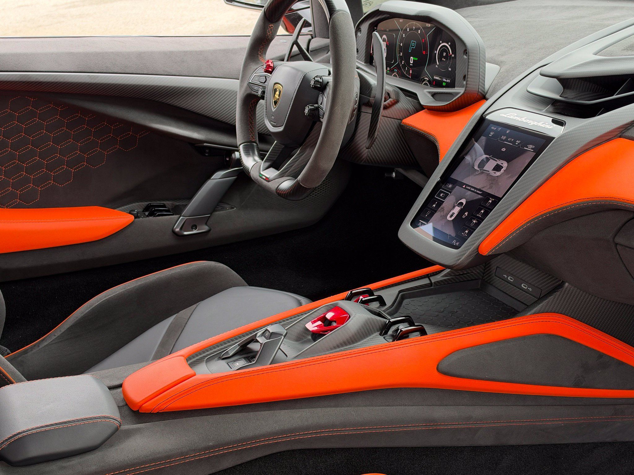Used 2024 Lamborghini Revuelto AWD/4WD image 26