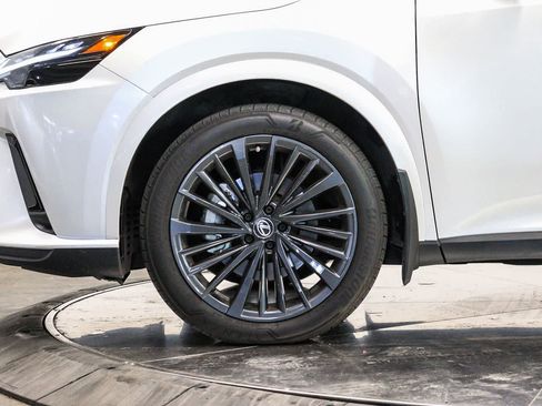 Used 2024 Lexus RX 350 Premium w/ Convenience Package FWD image 9